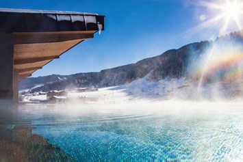 Skihotel: Beheizter Infinity Pool - Hotel Bacher Asitzstubn