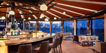 Hotels an der Piste - Verpflegung: Halbpension - Itter - Sky Bar - Hotel Kaiserhof*****superior