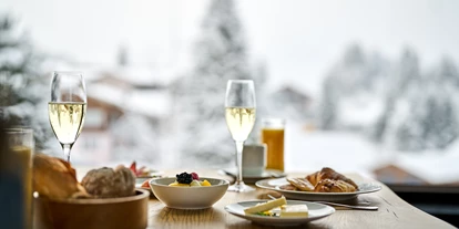 Hotels an der Piste - Mellau - Frühstückstisch - A-ROSA Ifen Hotel Kleinwalsertal
