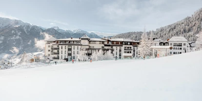 Hotels an der Piste - Sauna - Kappl (Kappl) - Hotelansicht Winter - Schlosshotel Fiss