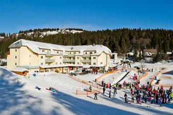 Skihotel: Die Residenz Grafenmatt von der Piste aus gesehen - H&P Residenz Grafenmatt