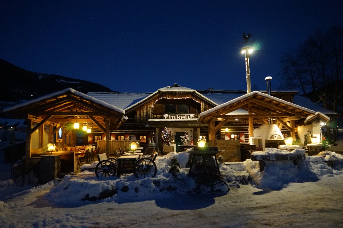 Skihotel: Trattlers Einkehr direkt neben dem Chaletdorf - Trattlers Hof-Chalets