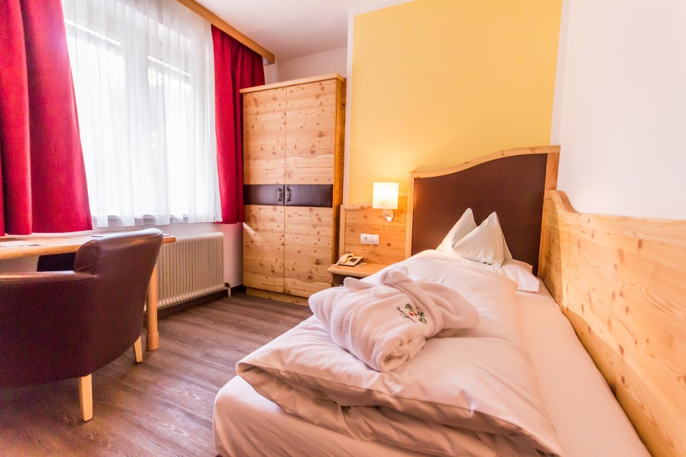 Hotel GUT Trattlerhof & Chalets****S Zimmerkategorien Economy Einzelzimmer