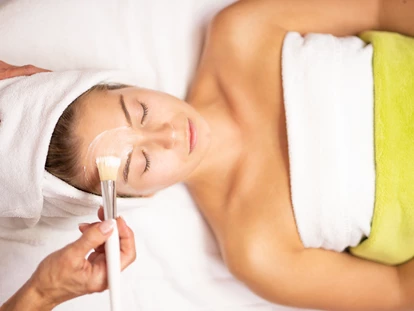 Hotels an der Piste - Hotel-Schwerpunkt: Skifahren & Therme - Albeck Obere Schattseite - Beautybehandlungen - Hotel GUT Trattlerhof & Chalets****S