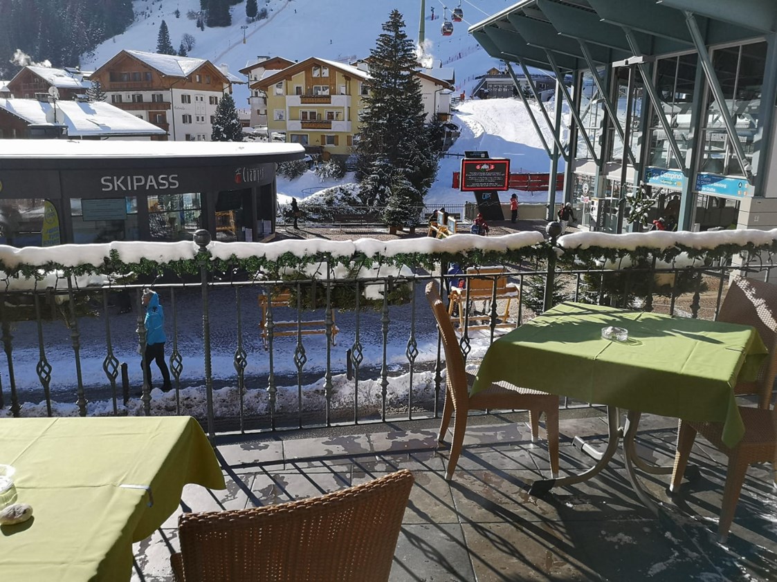 Skihotel: unsere Sonnenterrasse - Gasthaus Europa