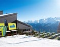 Skihotel: Ansicht Alpenlodge mit Terrase - Alpenlodge Kühboden Fiescheralp