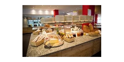 Hotels an der Piste - WLAN - Blatten b. Naters - Frühstücksbuffet für Hotelgäste - Alpenlodge Kühboden Fiescheralp