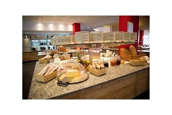 Skihotel: Frühstücksbuffet für Hotelgäste - Alpenlodge Kühboden Fiescheralp