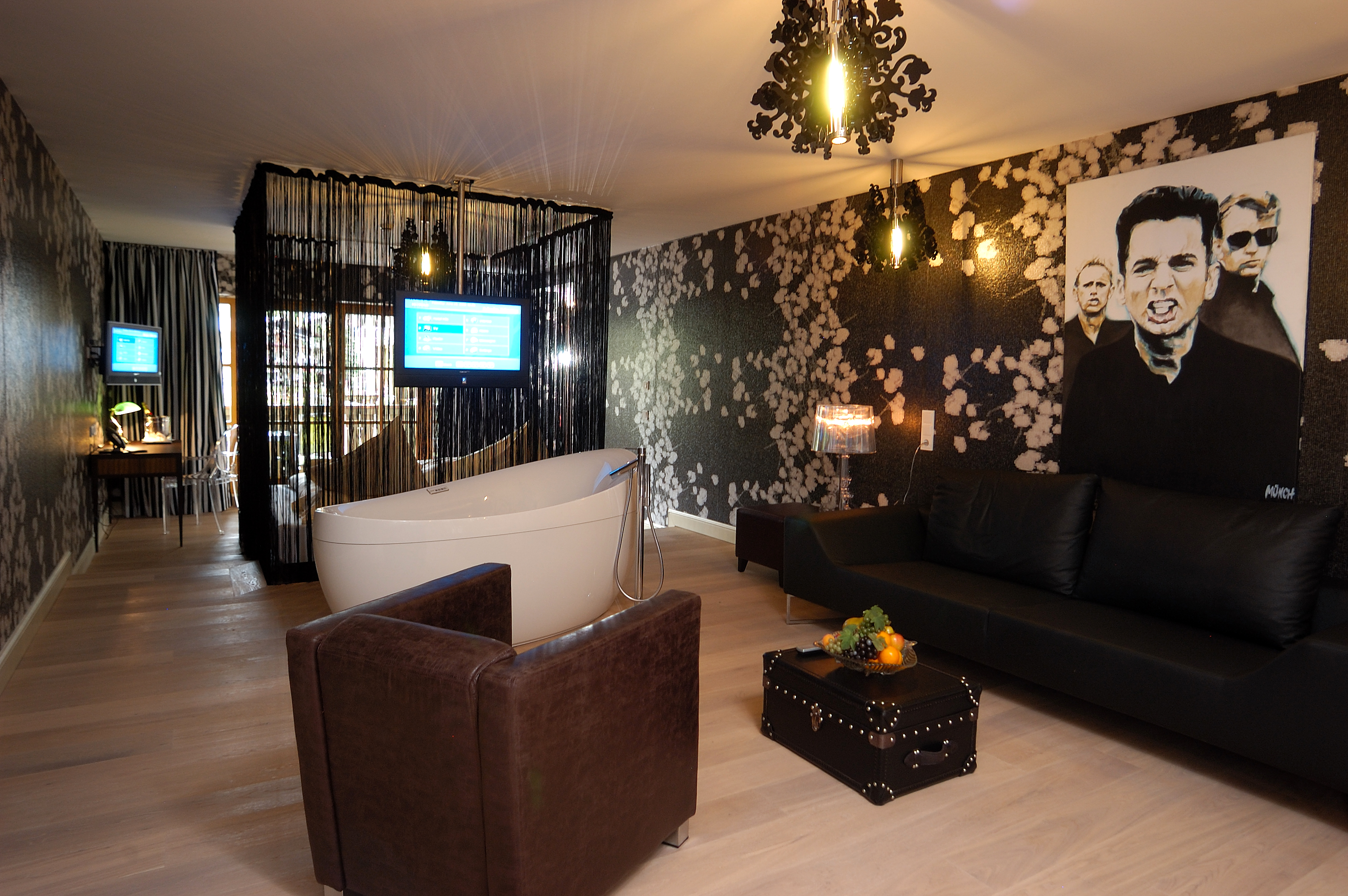 Hotel Alpine Palace Zimmerkategorien Themensuite SCHWARZ/WEISS