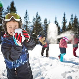 Skihotel: Kinder im Schnee -  Hotel Alpine Palace