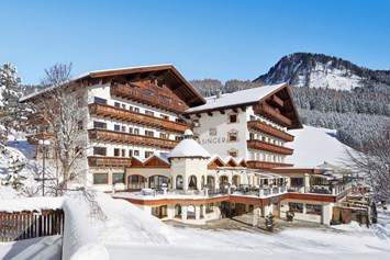 Skihotel: Außenaufnahme - Hotel Singer - Relais & Châteaux