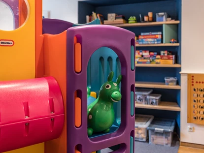 Hotels an der Piste - Ramsau am Dachstein - Kinderspielzimmer - Familienhotel Botenwirt ***S