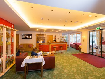 Hotel vitaler Landauerhof Zimmerkategorien Hotel- Eingang - Reception