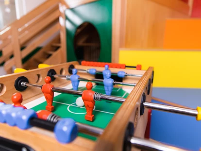 Hotels an der Piste - Skikurs direkt beim Hotel: für Kinder - Kinderspielraum Detail - Familien- & Gartenhotel Theresia****S