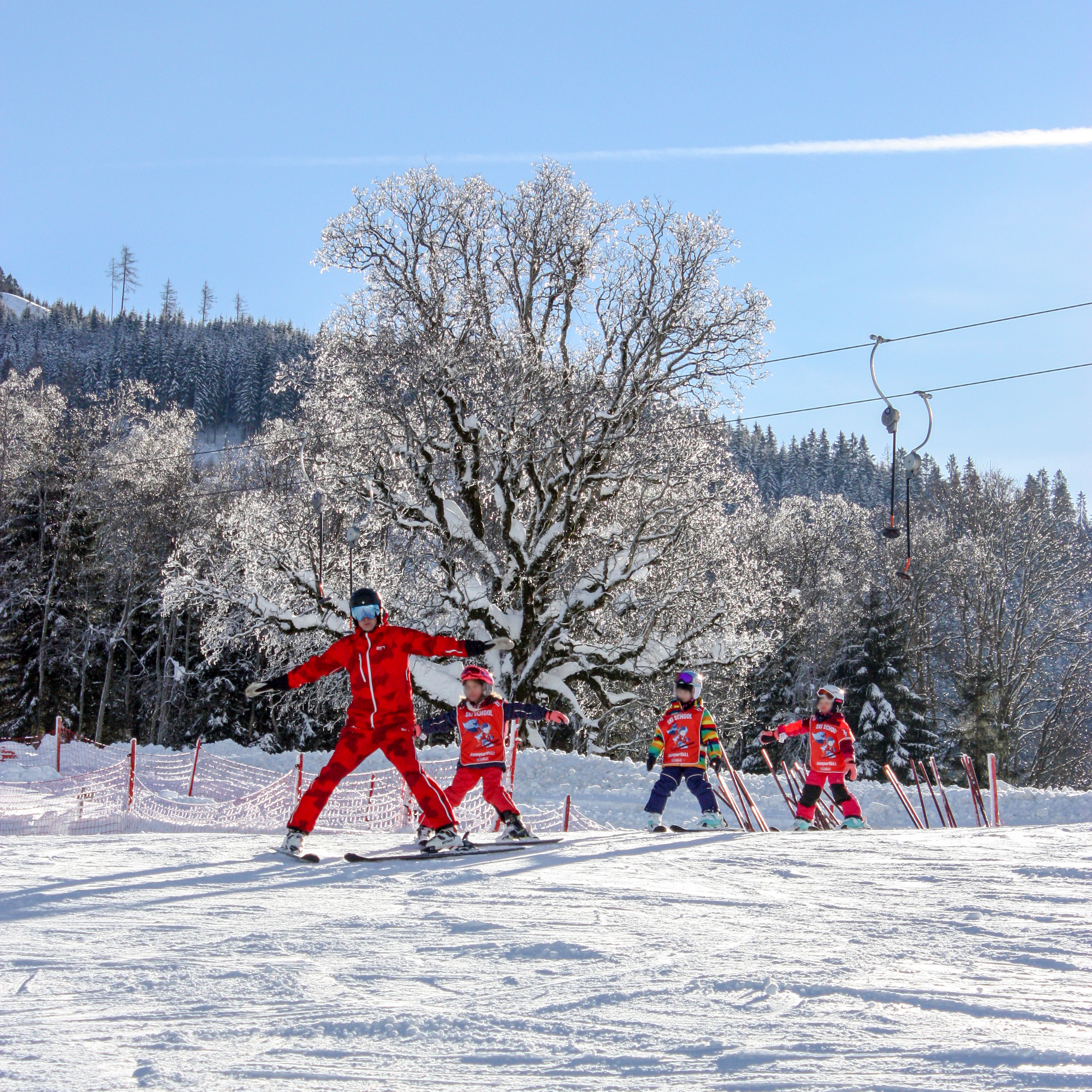 Skihotel: SkiLL - Gruppenunterricht für Kinder und Erwaschene vis à vis vom Hotel - Familien- & Gartenhotel Theresia****S
