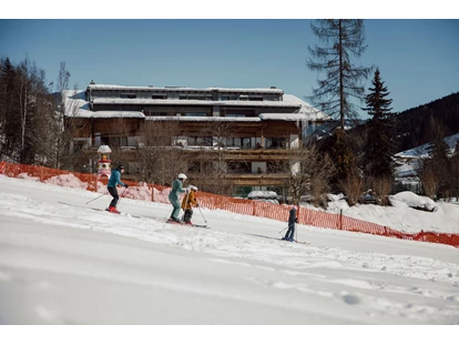 Hotels an der Piste - Skikurs direkt beim Hotel: für Kinder - Familien- & Gartenhotel Theresia****S