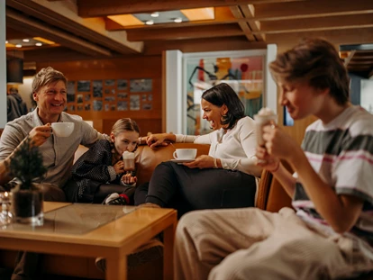 Hotels an der Piste - Skikurs direkt beim Hotel: für Kinder - Familien- & Gartenhotel Theresia****S