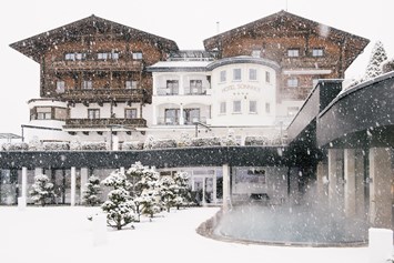 Skihotel: Verschneite Winterlandschaft - Sonnhof Alpendorf