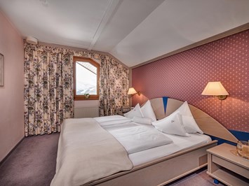 Hotel St. Oswald Zimmerkategorien Panorama Luxussuite Silberdistel mit eigener Sauna
